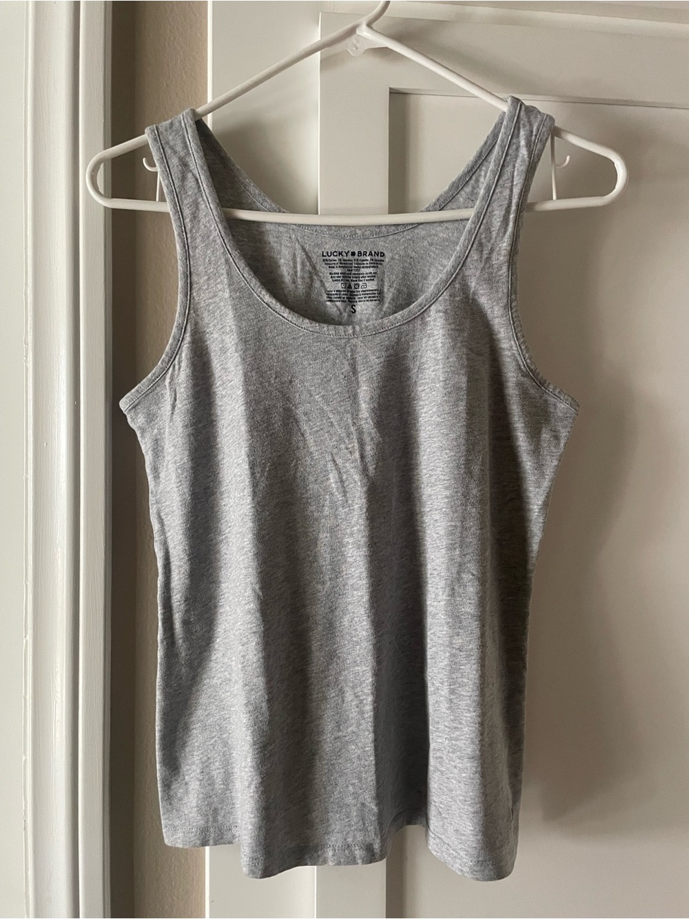 Lucky Brand Light Gray Women’s Scoop Neck Tank